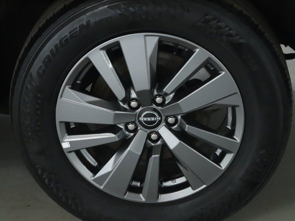 Used 2025 Nissan Pathfinder SV image 42