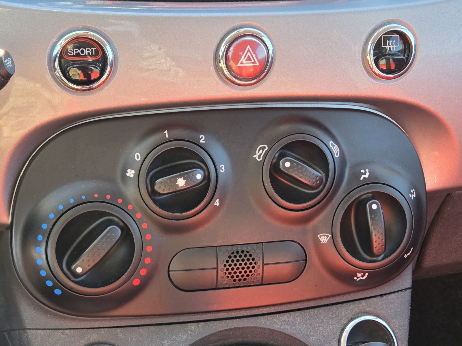 Used 2016 FIAT 500 Pop image 19