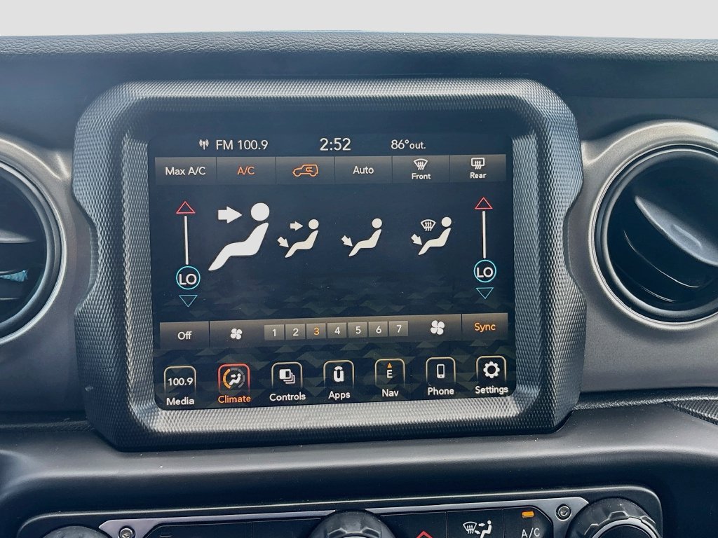 Certified 2023 Jeep Wrangler Unlimited w/ 8.4" Radio Group AWD/4WD image 17