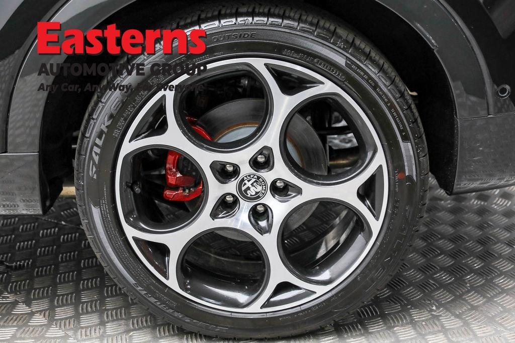 Used 2024 Alfa Romeo Tonale Veloce w/ Active Assist Package image 8