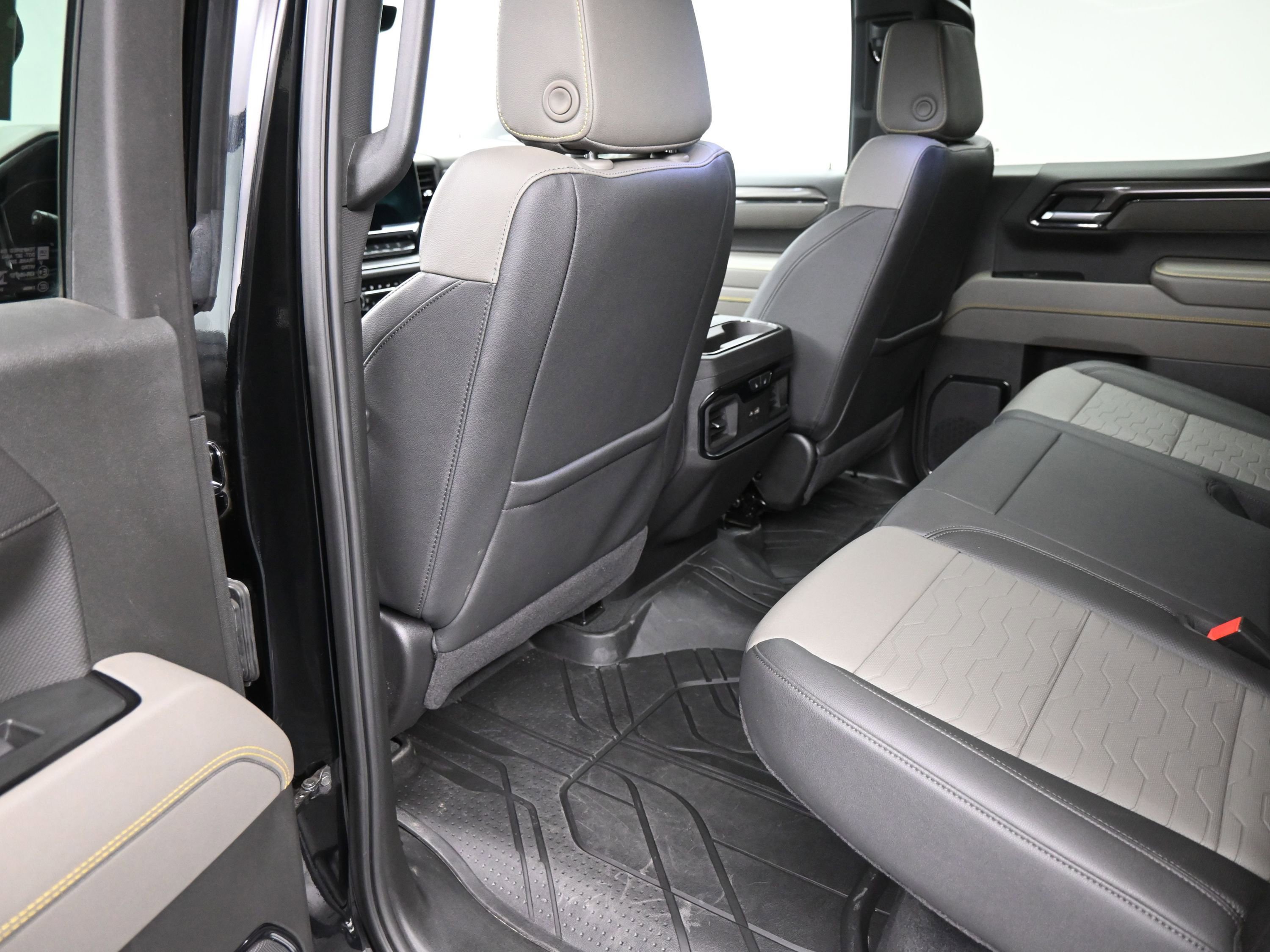 Certified 2025 Chevrolet Silverado 1500 ZR2 w/ Technology Package image 18