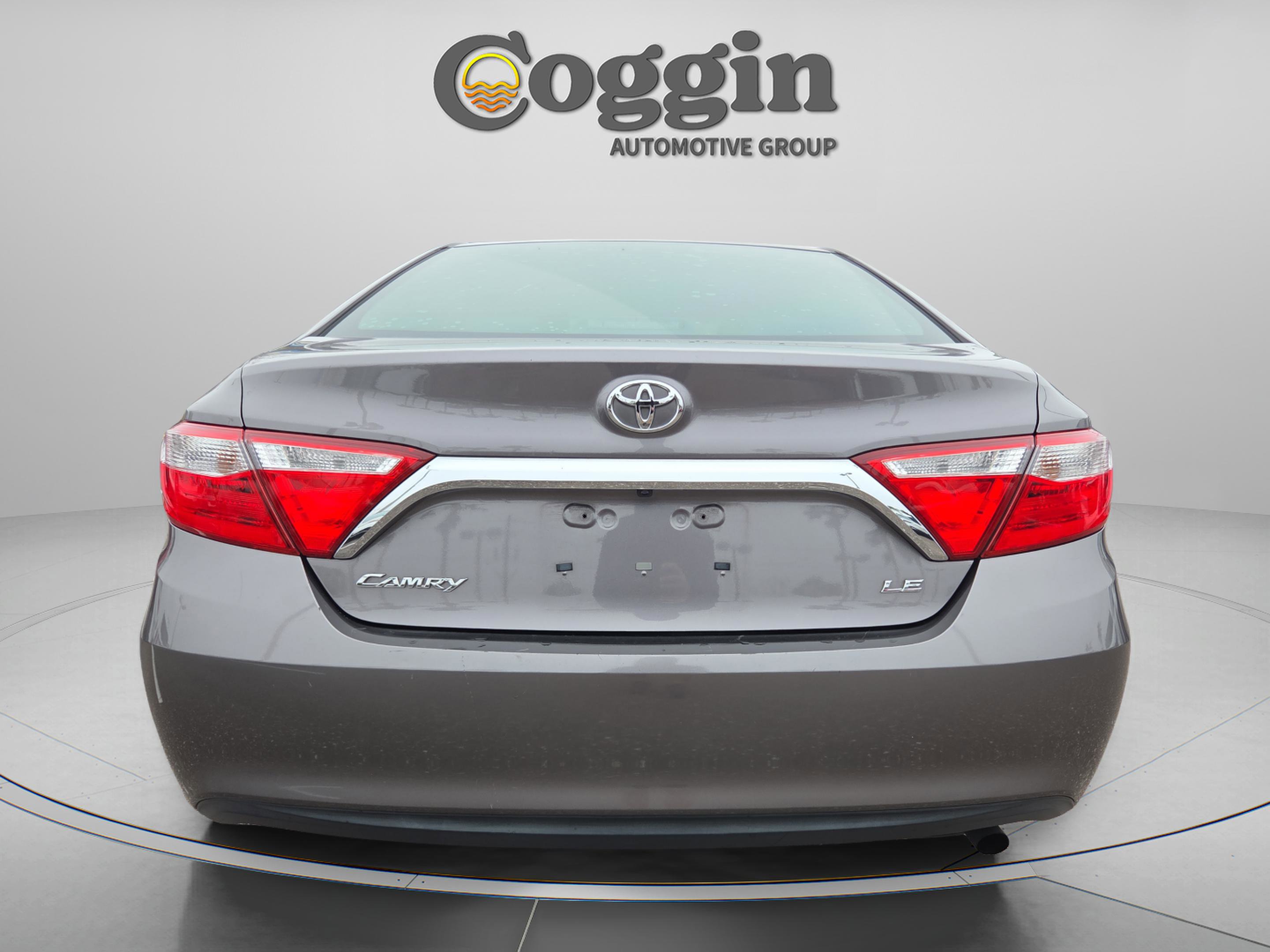 Used 2015 Toyota Camry LE image 5