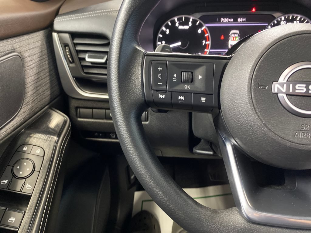 Used 2023 Nissan Rogue SV AWD/4WD image 19