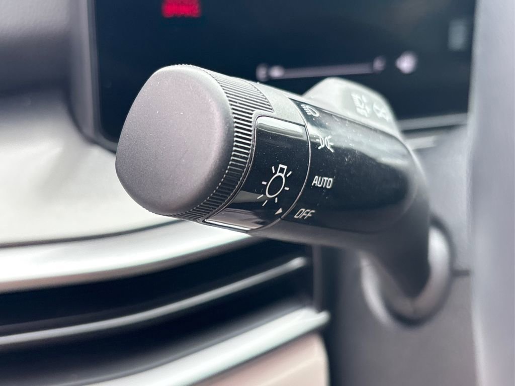 Certified 2025 Kia Sorento S w/ Panoramic Sunroof Package image 18