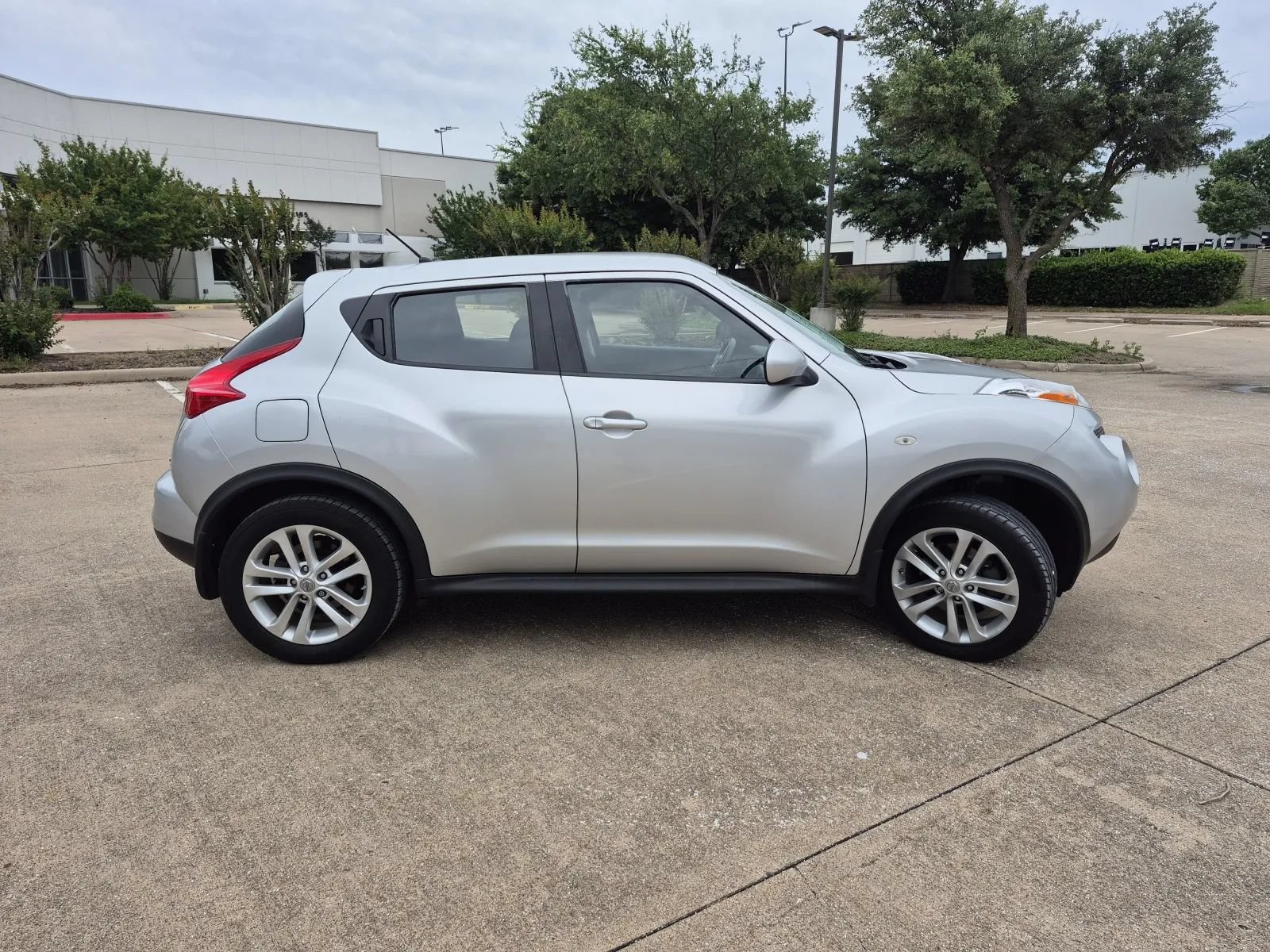 Used 2013 Nissan Juke S AWD/4WD image 5