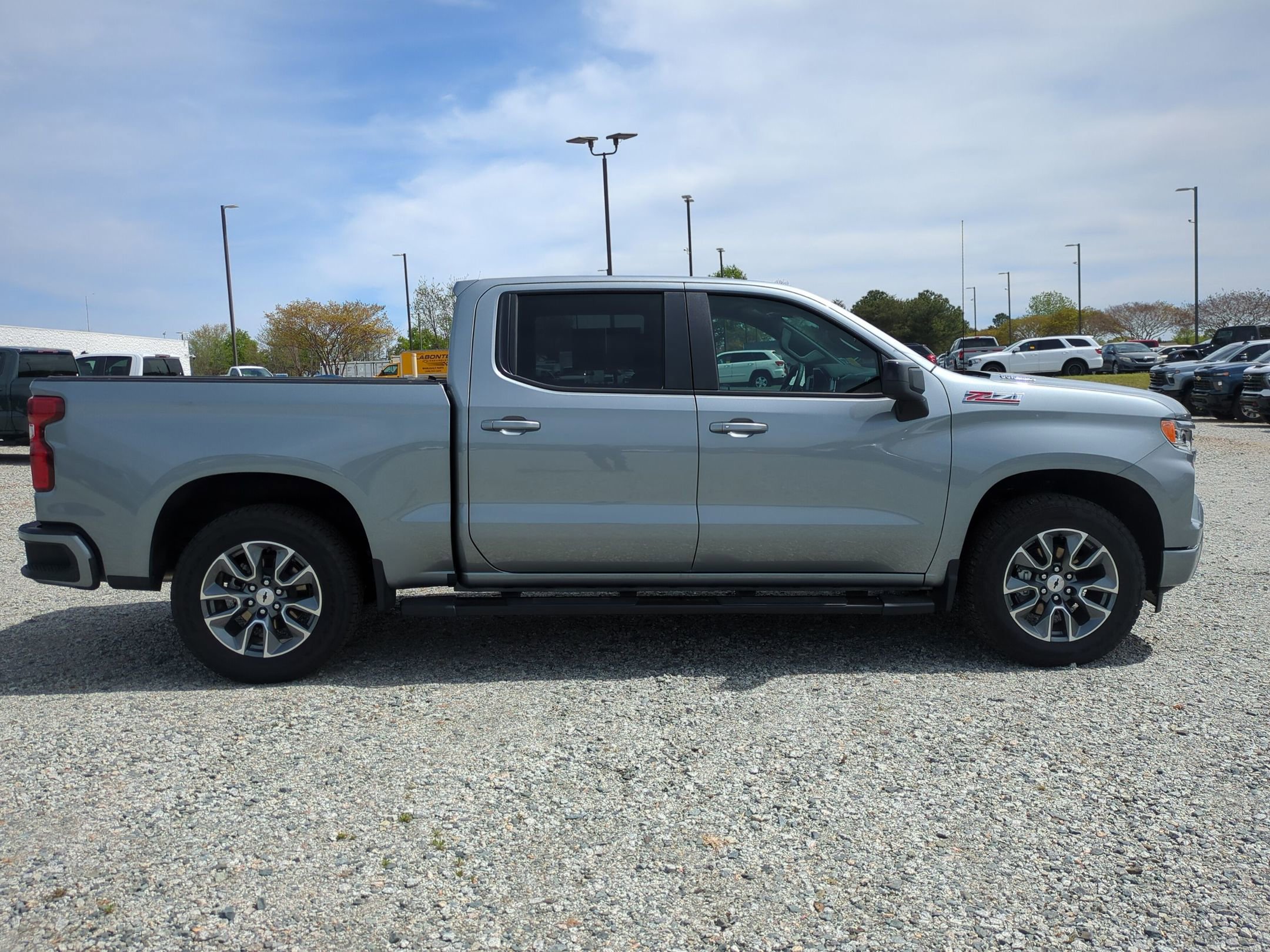 Certified 2026 Chevrolet Silverado 1500 RST AWD/4WD image 10