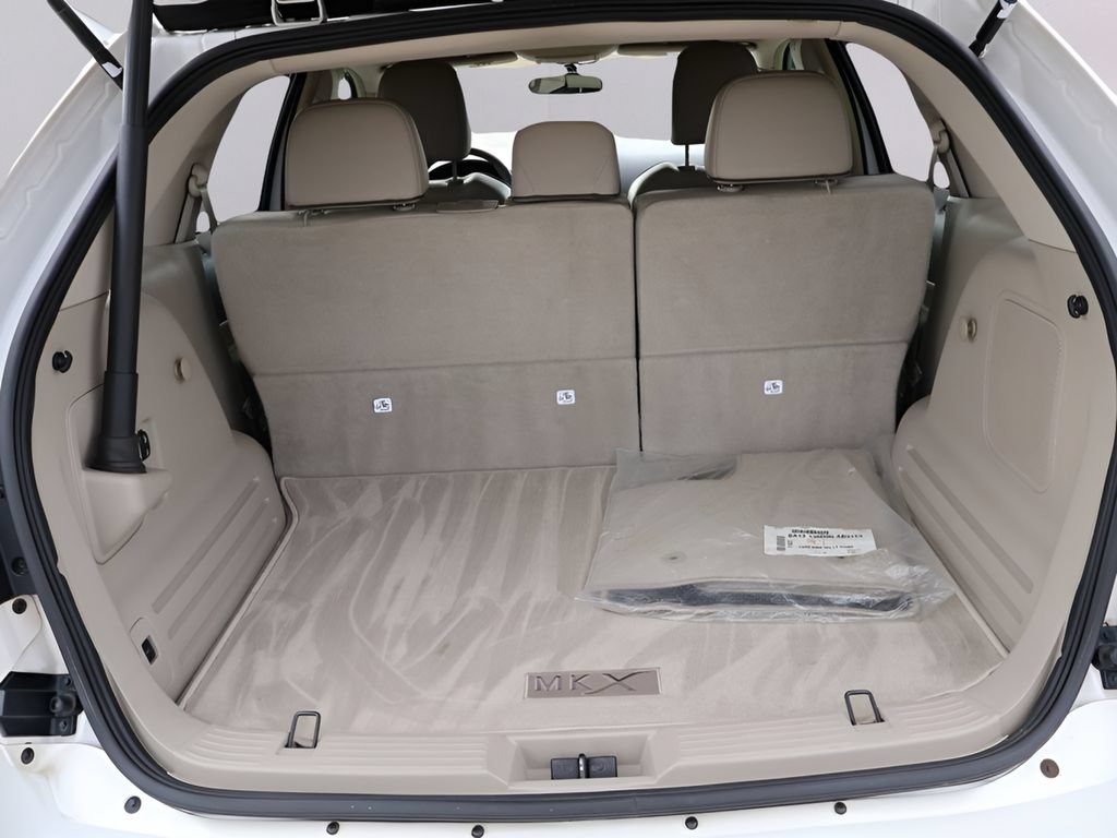 Used 2011 Lincoln MKX 2WD w/ 102A Rapid Spec Order Code image 16
