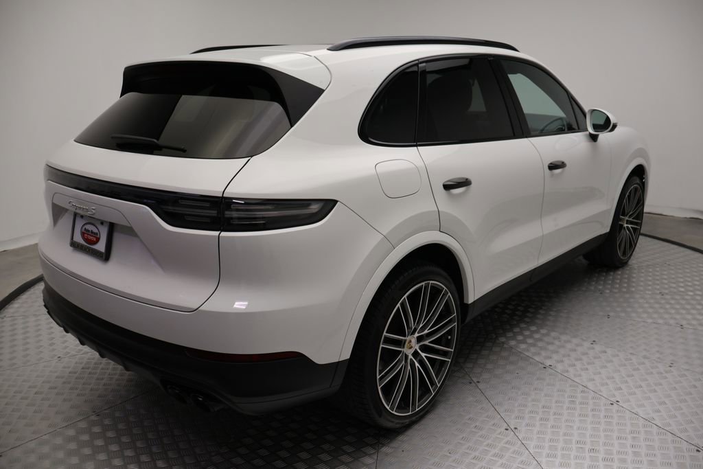 Used 2023 Porsche Cayenne S AWD/4WD image 8