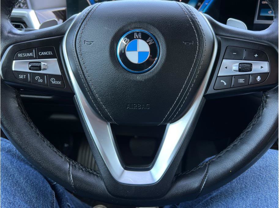 Used 2025 BMW X5 xDrive50e AWD/4WD image 13