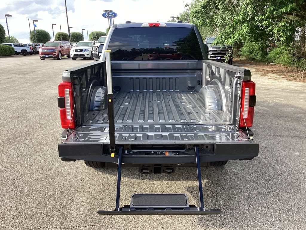 New 2026 Ford F250 Lariat w/ FX4 Off-Road Package AWD/4WD image 13