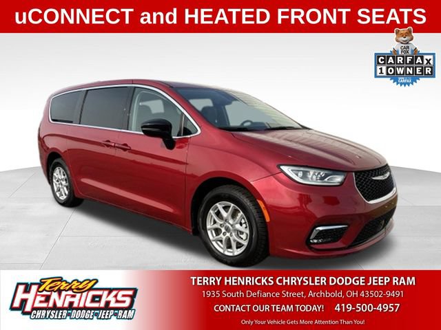 Used 2024 Chrysler Pacifica Touring-L