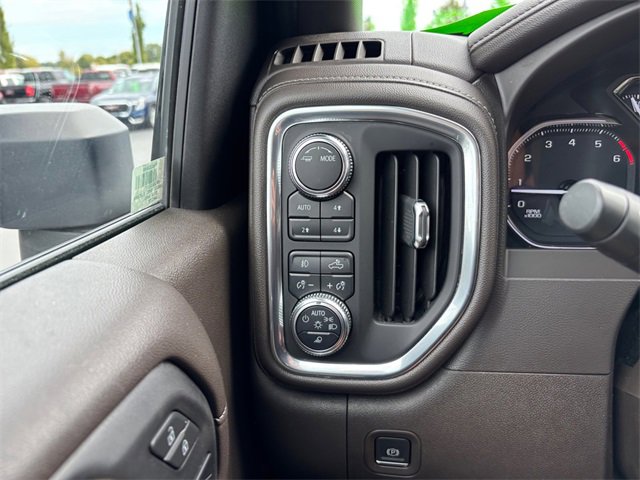 Used 2021 GMC Sierra 2500 SLT w/ SLT Premium Package image 20