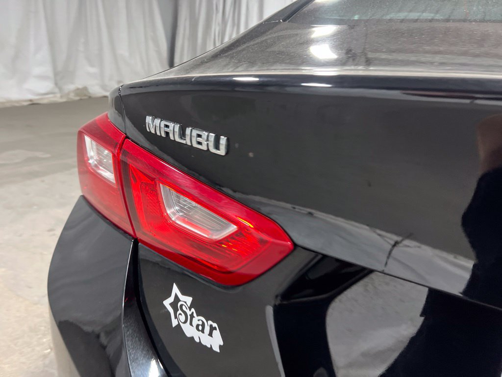 Used 2025 Chevrolet Malibu LT FWD image 16