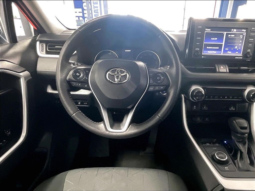 Certified 2022 Toyota RAV4 XLE w/ Convenience Package AWD/4WD image 17