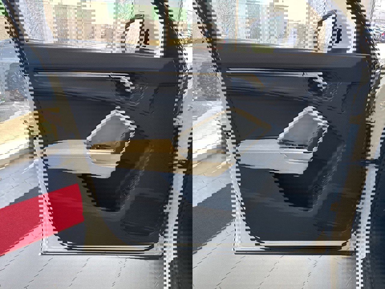 Used 2022 Audi Q3 2.0T Premium w/ Convenience Package image 36