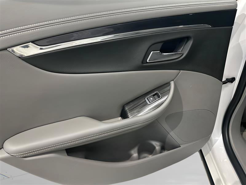 Used 2018 Chevrolet Impala Premier w/ Premier Confidence Package FWD image 9