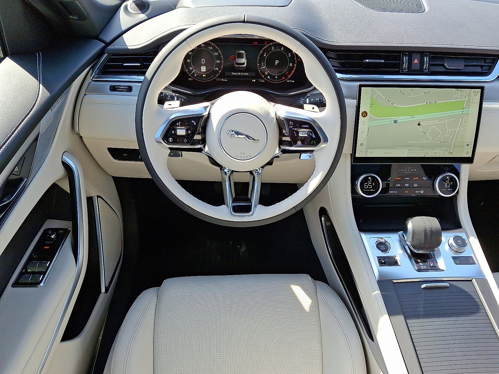 New 2026 Jaguar F-PACE R-Dynamic S image 4