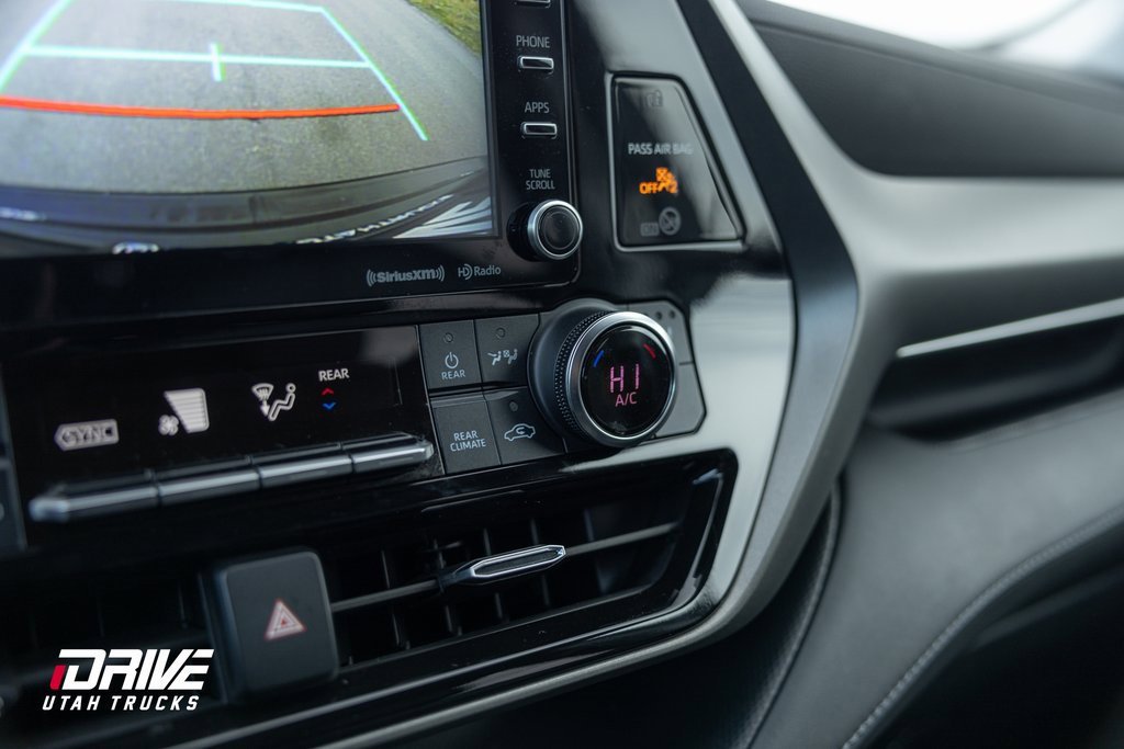 Used 2021 Toyota Highlander XLE image 39