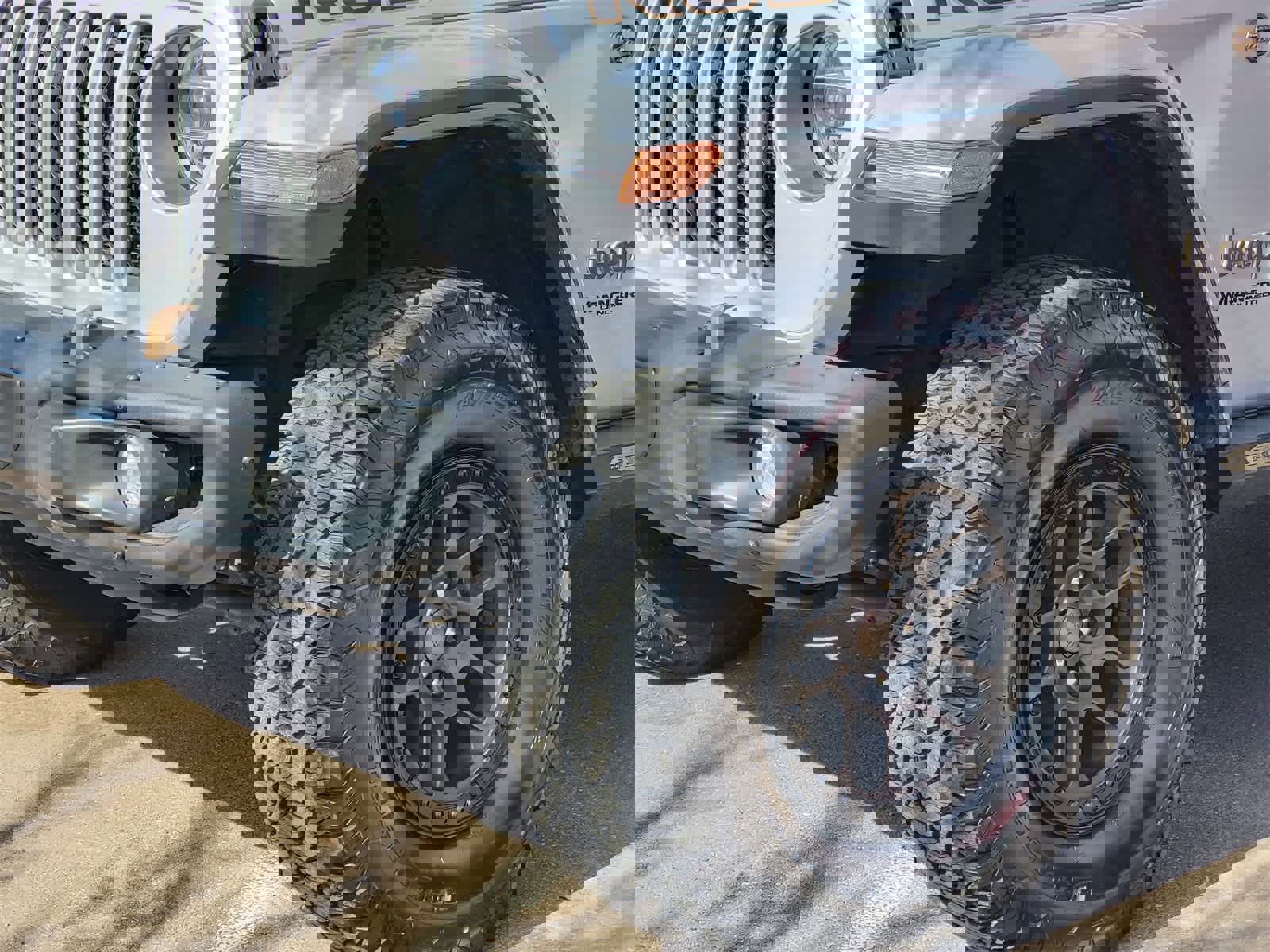 Used 2022 Jeep Wrangler Unlimited Rubicon w/ Xtreme Recon 35" Tire Package image 6