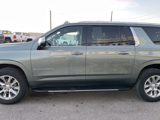 Used 2023 Chevrolet Suburban Premier image 5