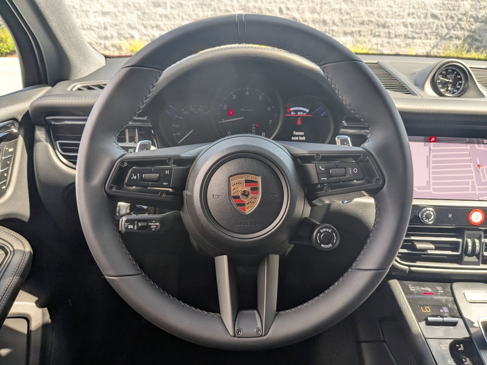 Certified 2025 Porsche Macan Turbo image 15