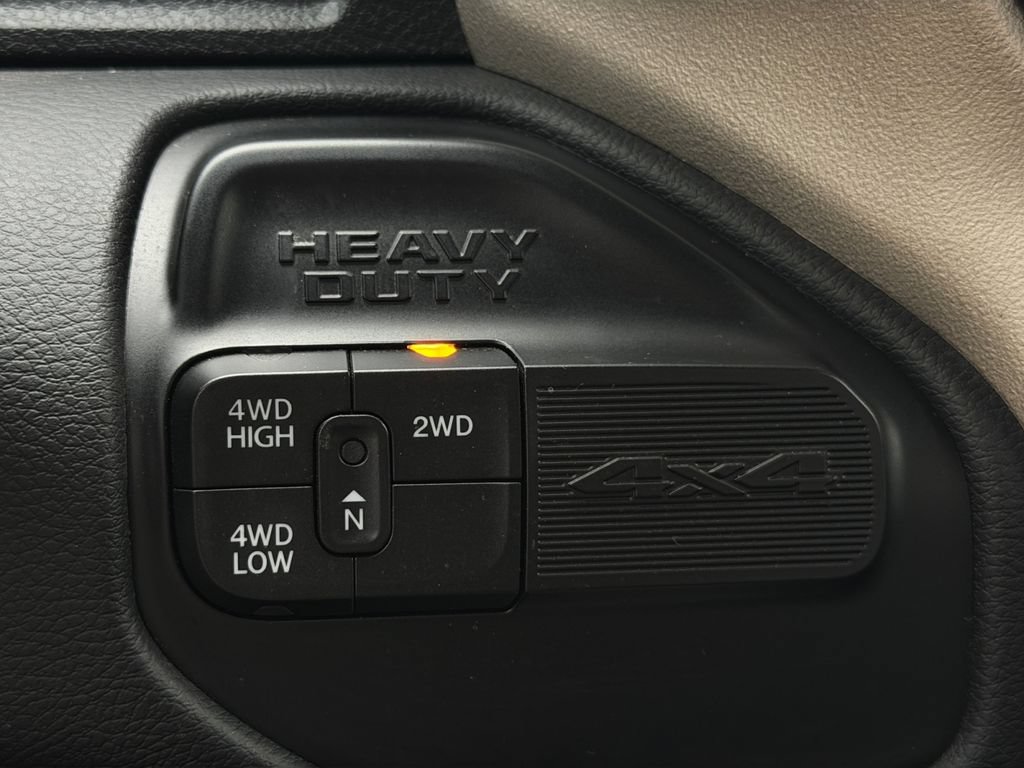 Used 2024 RAM 3500 Laramie w/ Towing Technology Group AWD/4WD image 17