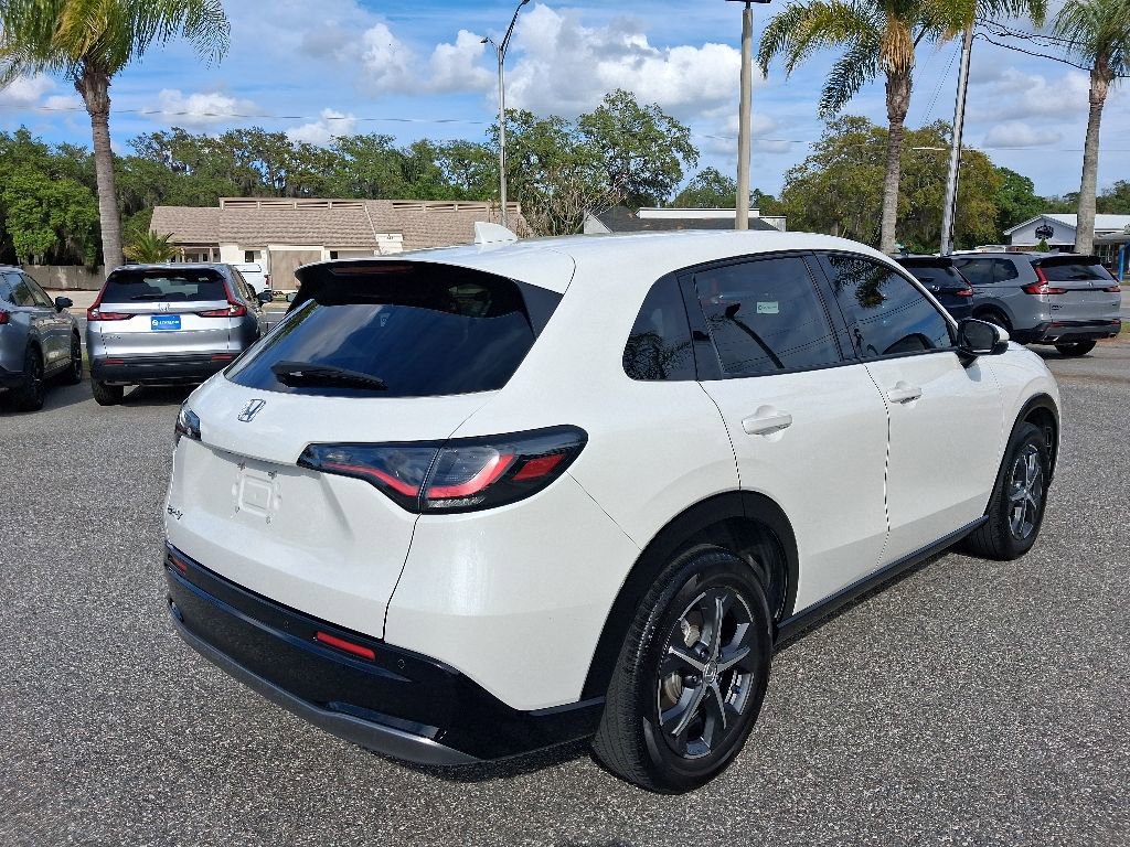 Used 2025 Honda HR-V EX-L image 5