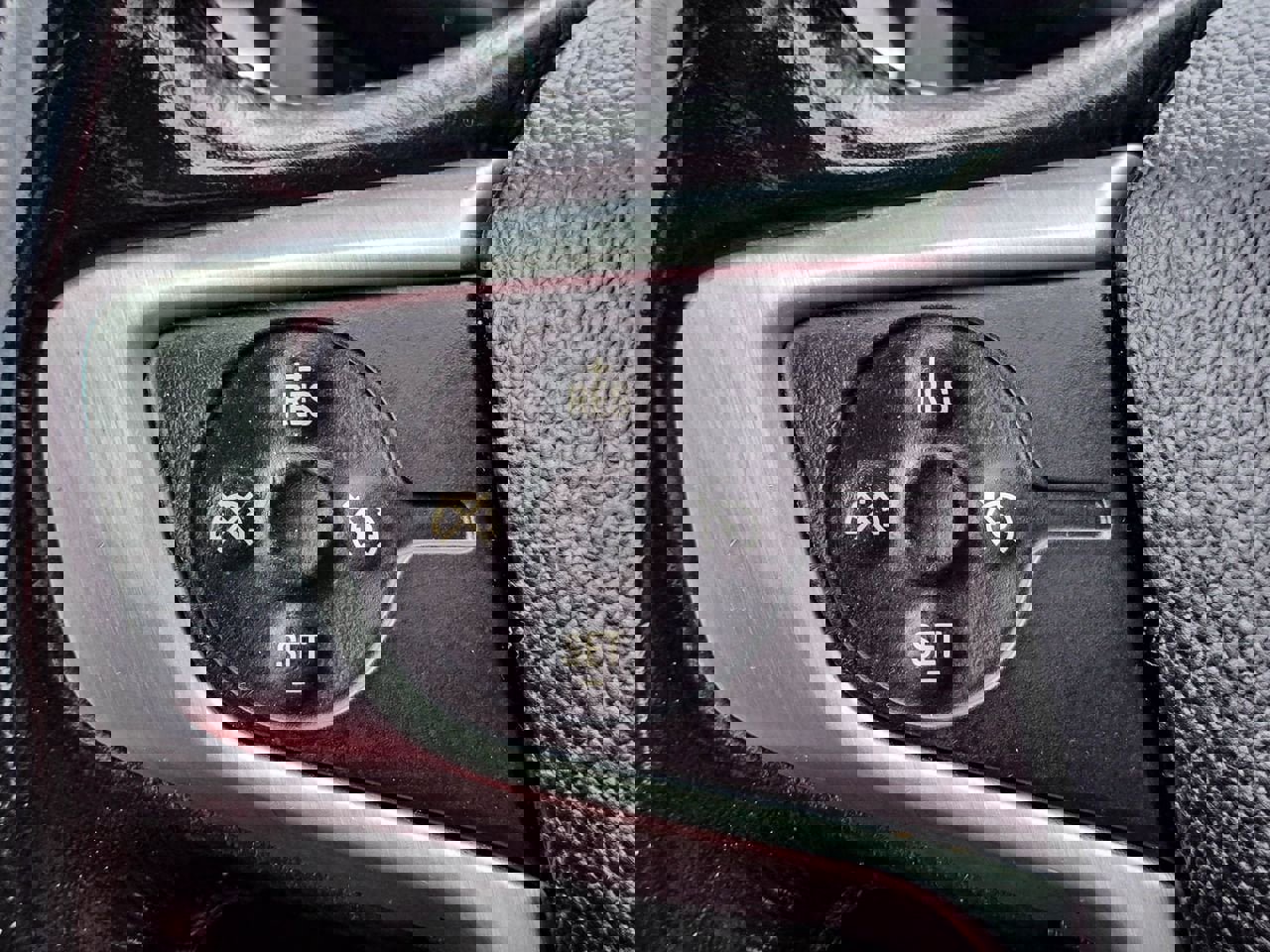 Used 2019 GMC Acadia SLE w/ LPO, Floor Liner Package image 25