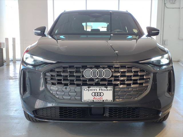 Certified 2025 Audi Q5 Premium w/ Convenience Package AWD/4WD image 2