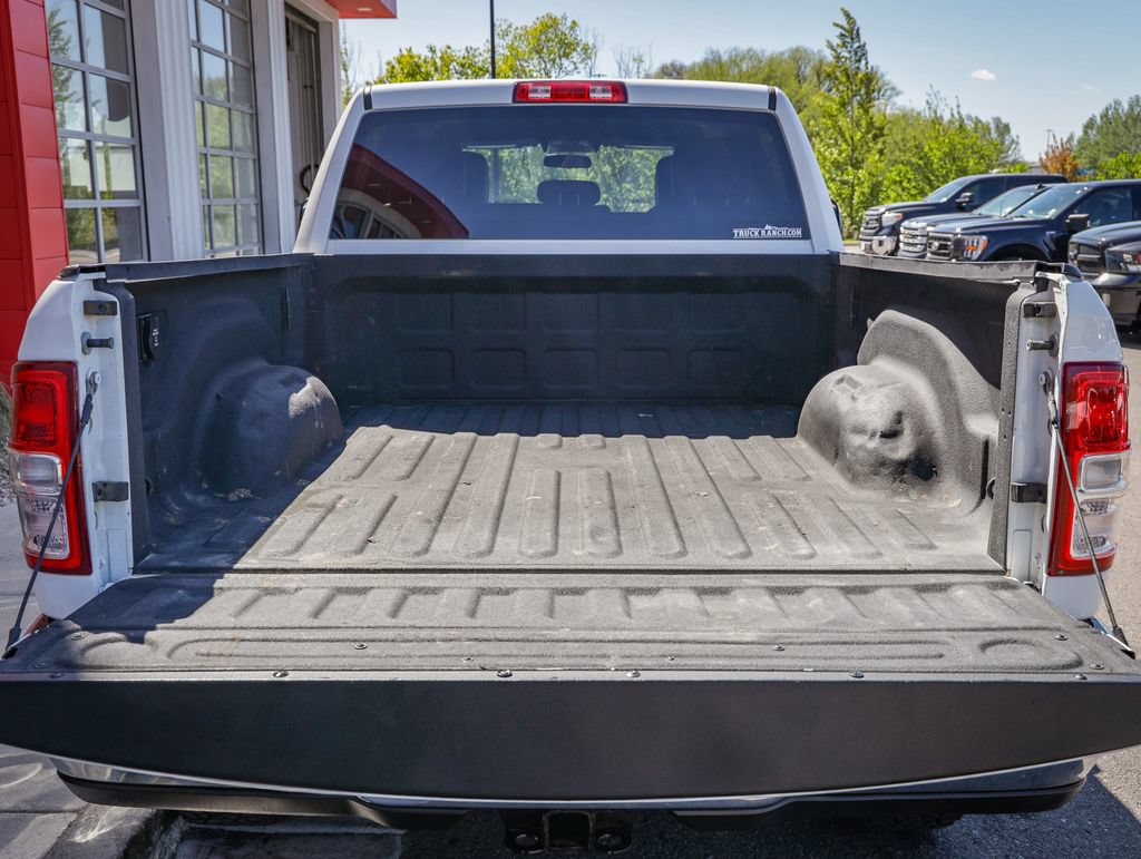 Used 2022 RAM 2500 Tradesman w/ Chrome Appearance Group AWD/4WD image 5