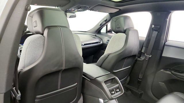 Used 2024 Cadillac Lyriq Tech RWD image 45