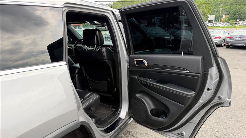 Used 2015 Jeep Grand Cherokee Limited AWD/4WD image 39