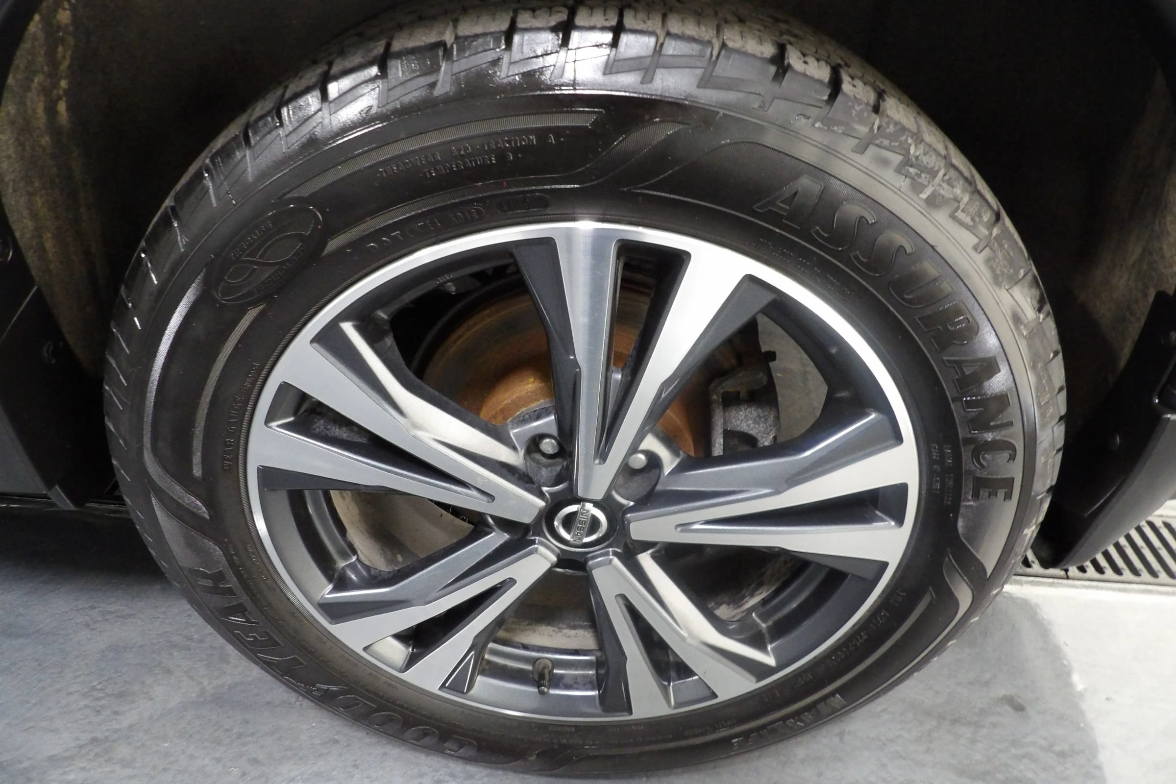 Used 2018 Nissan Rogue SL AWD/4WD image 22