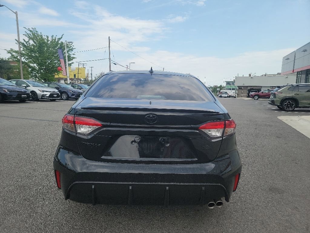 Used 2026 Toyota Corolla SE FWD image 11