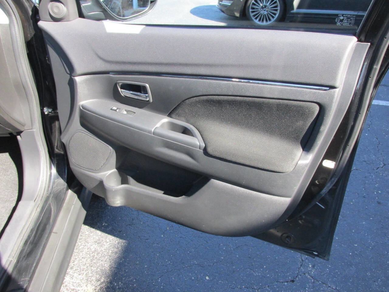 Used 2018 Mitsubishi Outlander Sport ES image 22