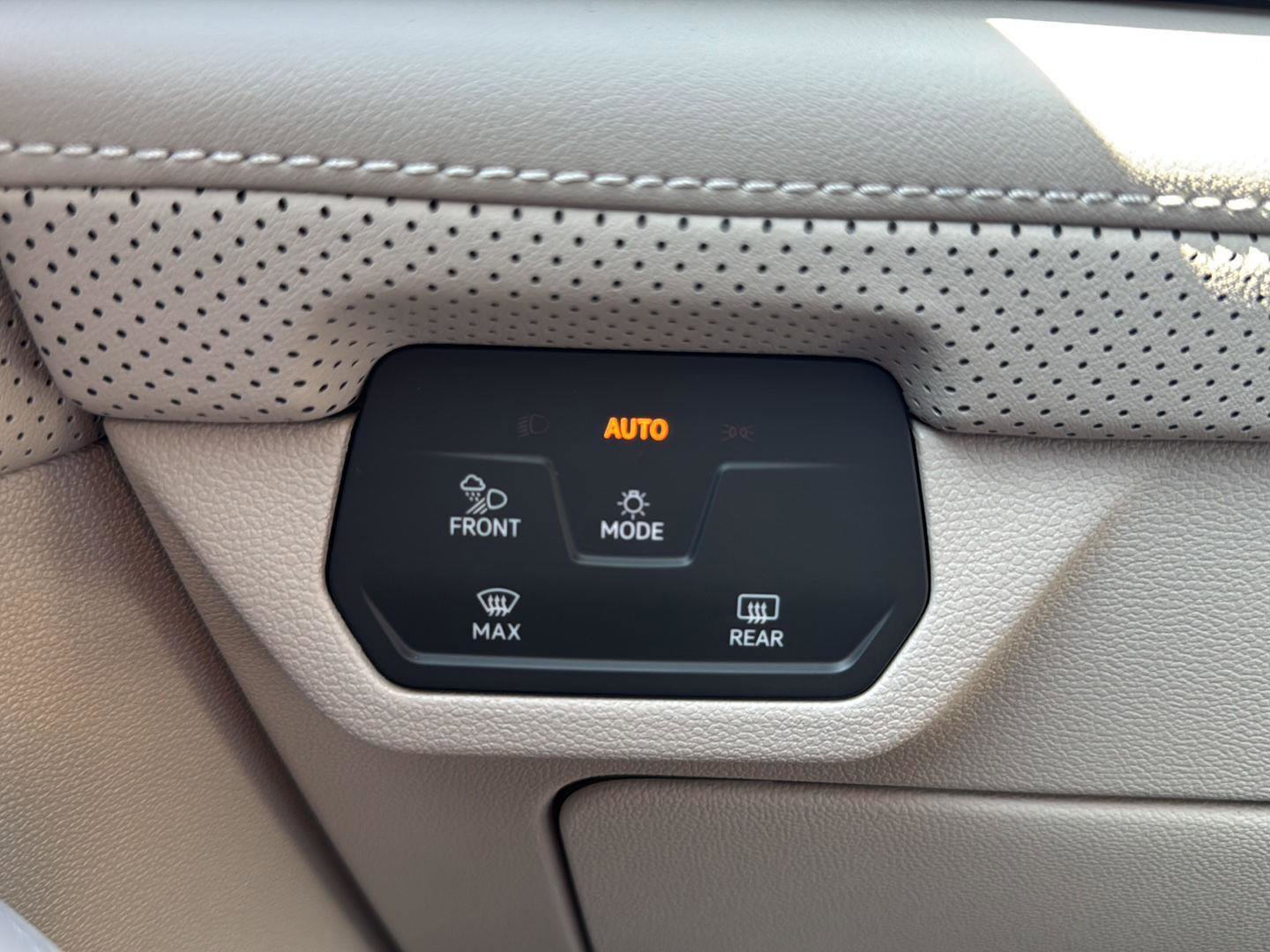 New 2026 Volkswagen Atlas SEL Premium R-Line image 22