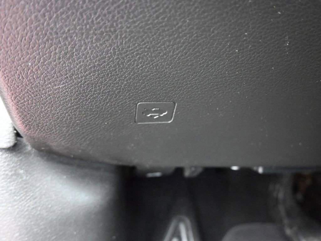 Used 2017 Jeep Renegade Altitude FWD image 26