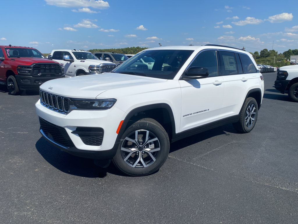 New 2027 Jeep Grand Cherokee Laredo X