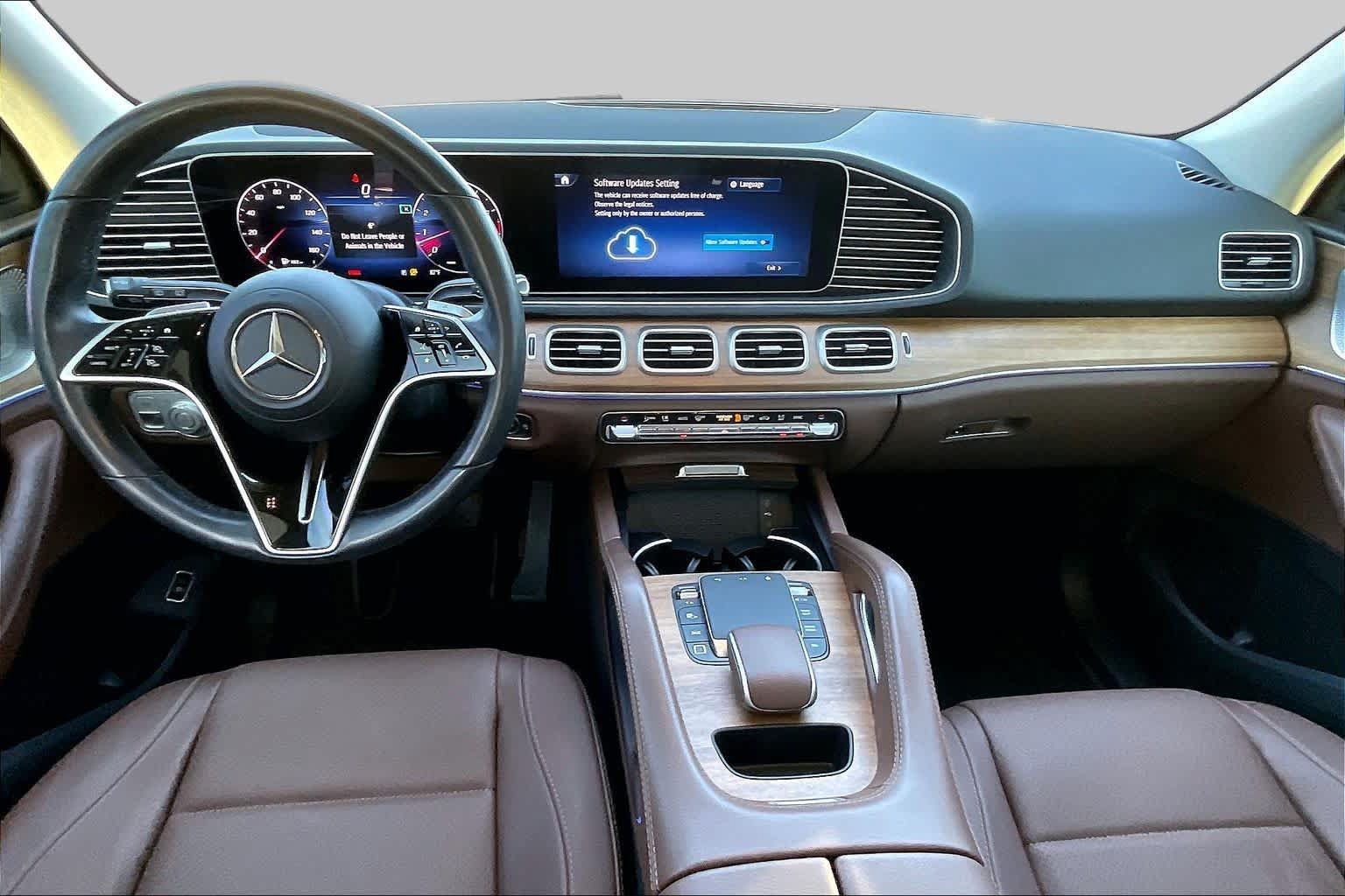 Used 2025 Mercedes-Benz GLE 350 4MATIC image 16