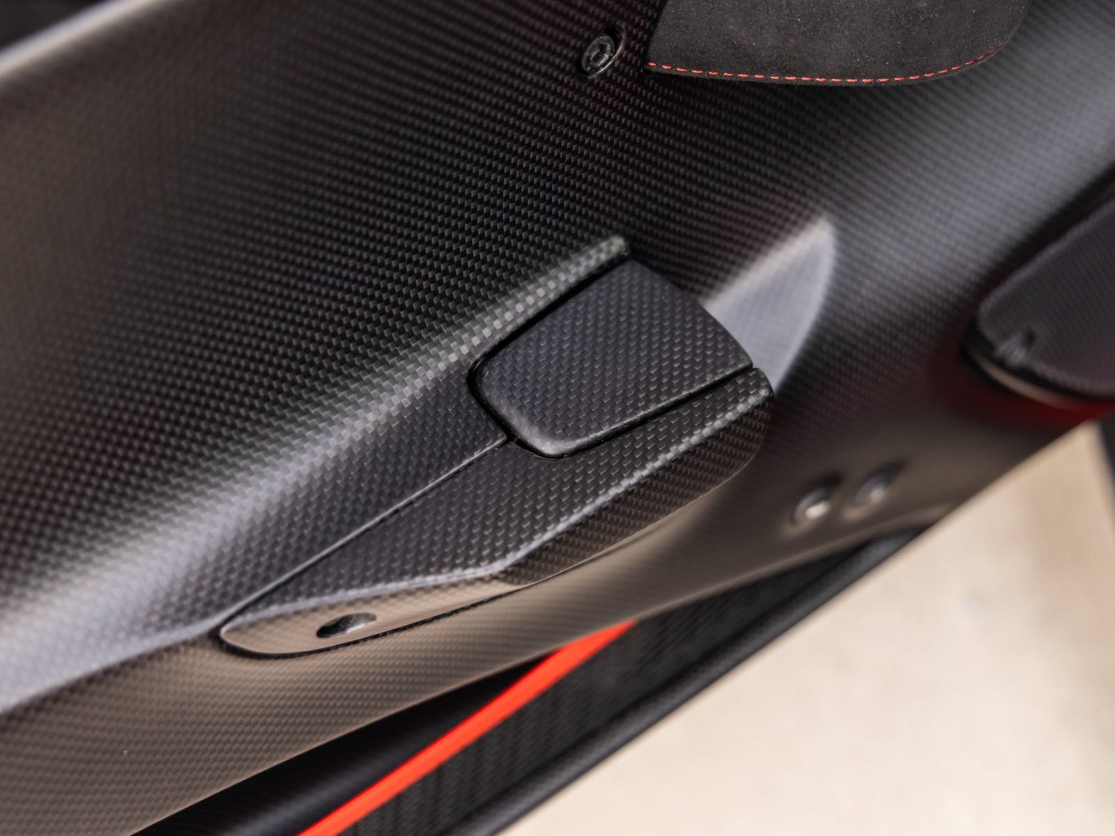 Used 2020 Ferrari 488 Pista Spider RWD image 40