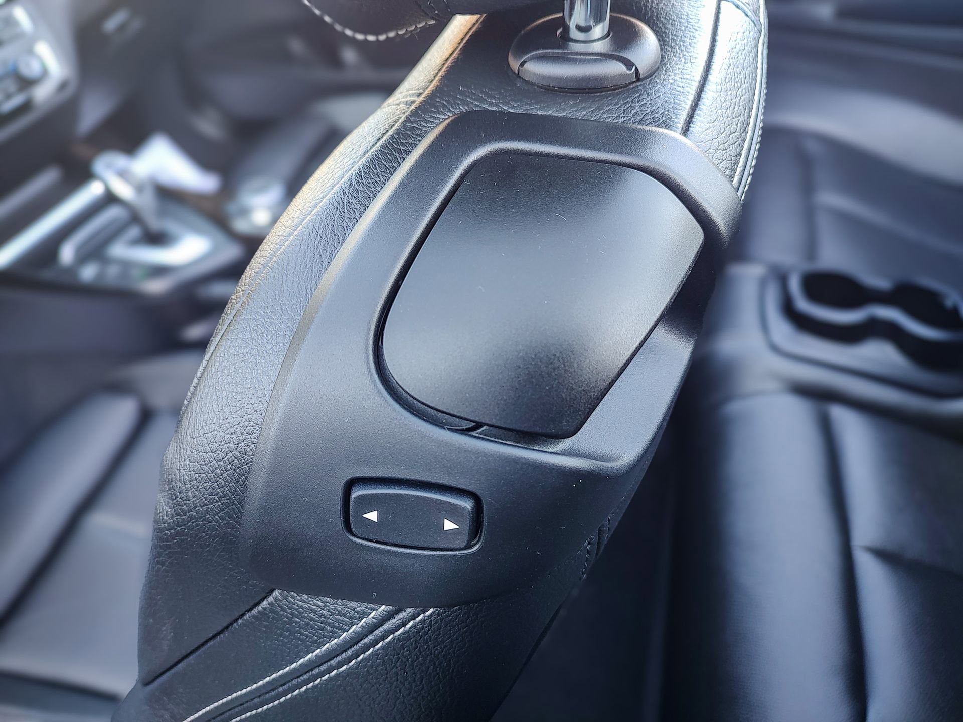 Used 2020 BMW 230i xDrive Convertible w/ Premium Package image 30