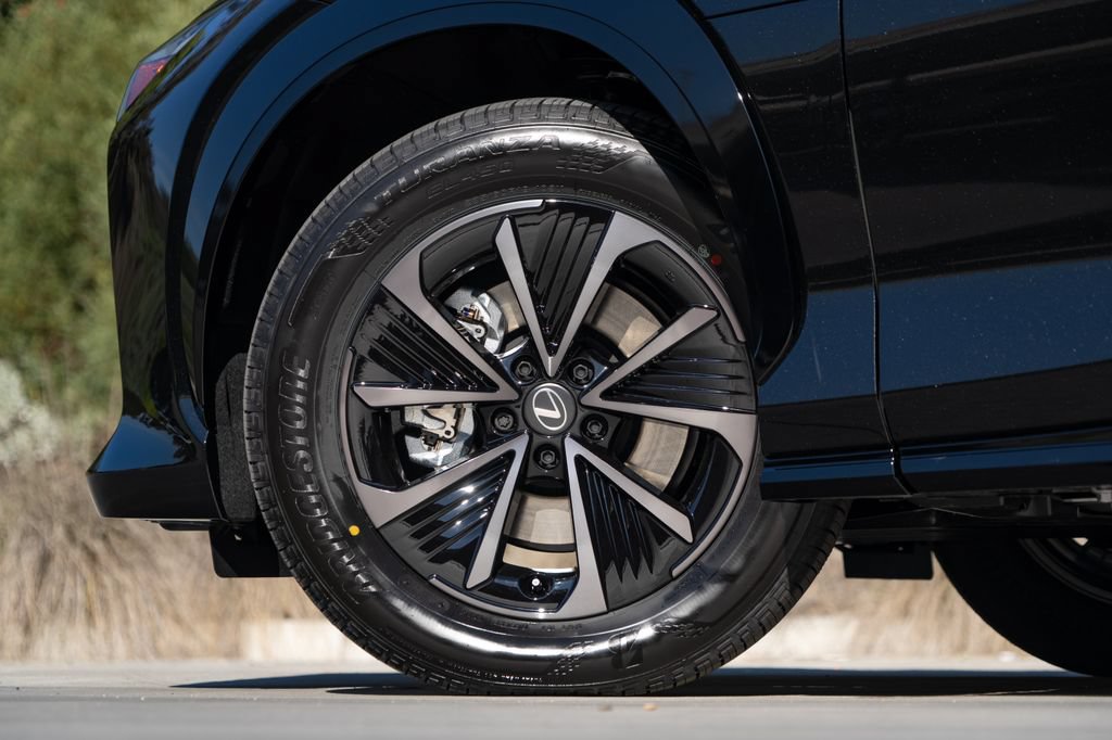 New 2026 Lexus RZ 350e 2WD w/ Accessory Package (Z1) image 7