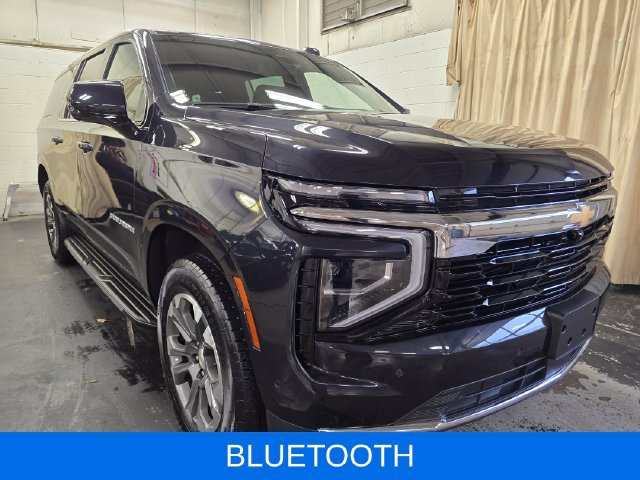 Used 2025 Chevrolet Suburban LS AWD/4WD image 5