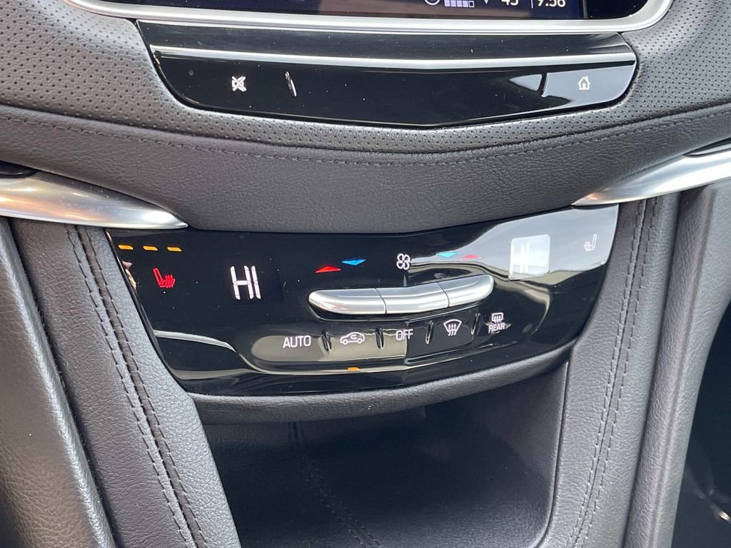 Certified 2025 Cadillac XT5 Premium Luxury image 35