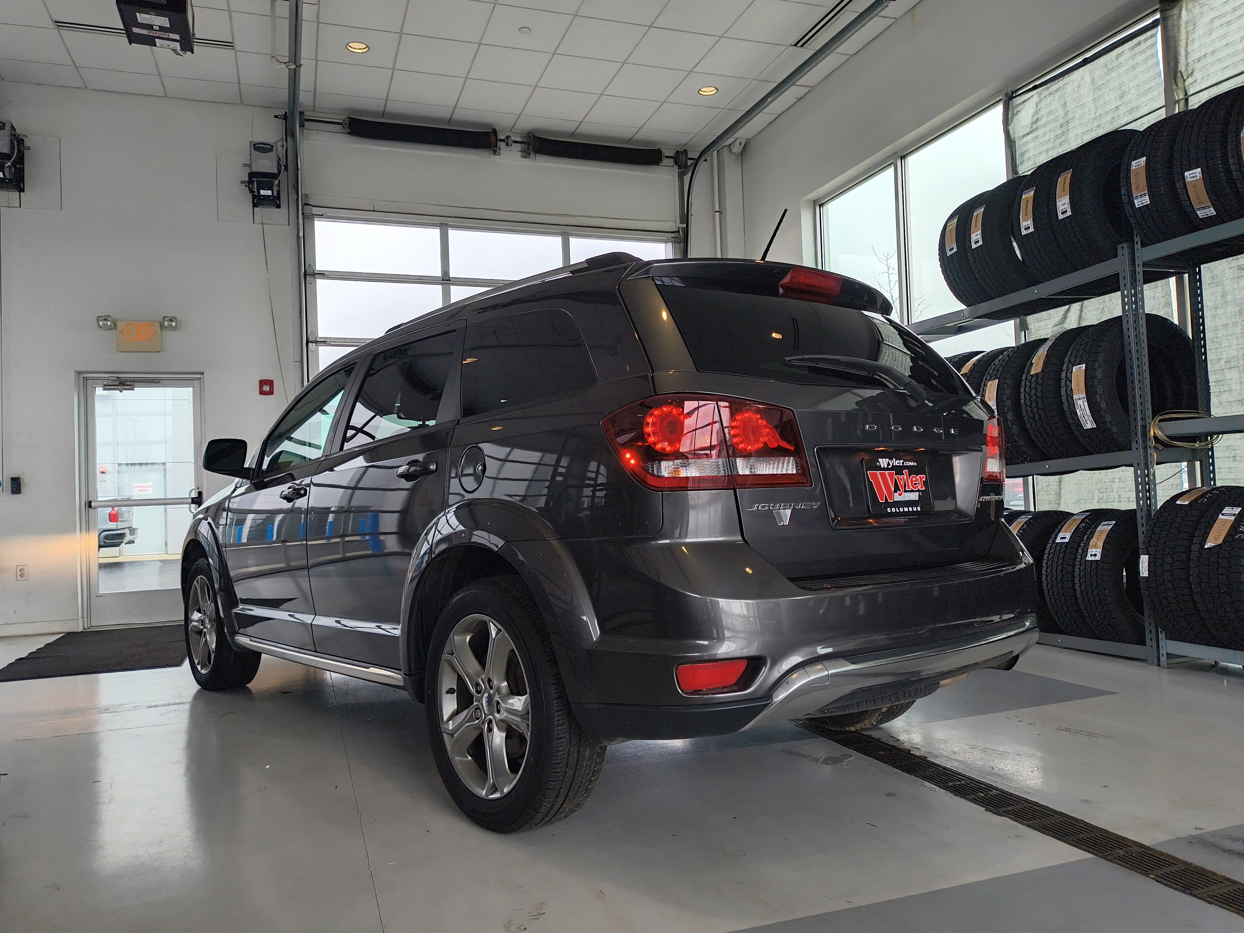 Used 2017 Dodge Journey Crossroad image 4