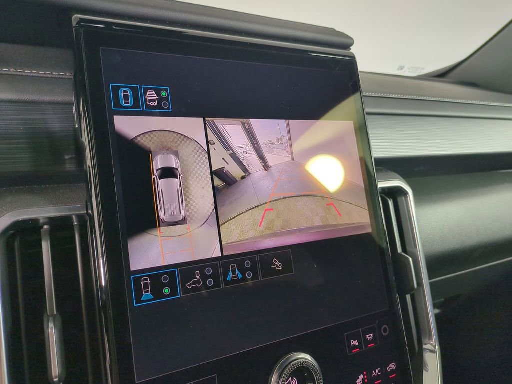 Used 2026 GMC Acadia Elevation image 26