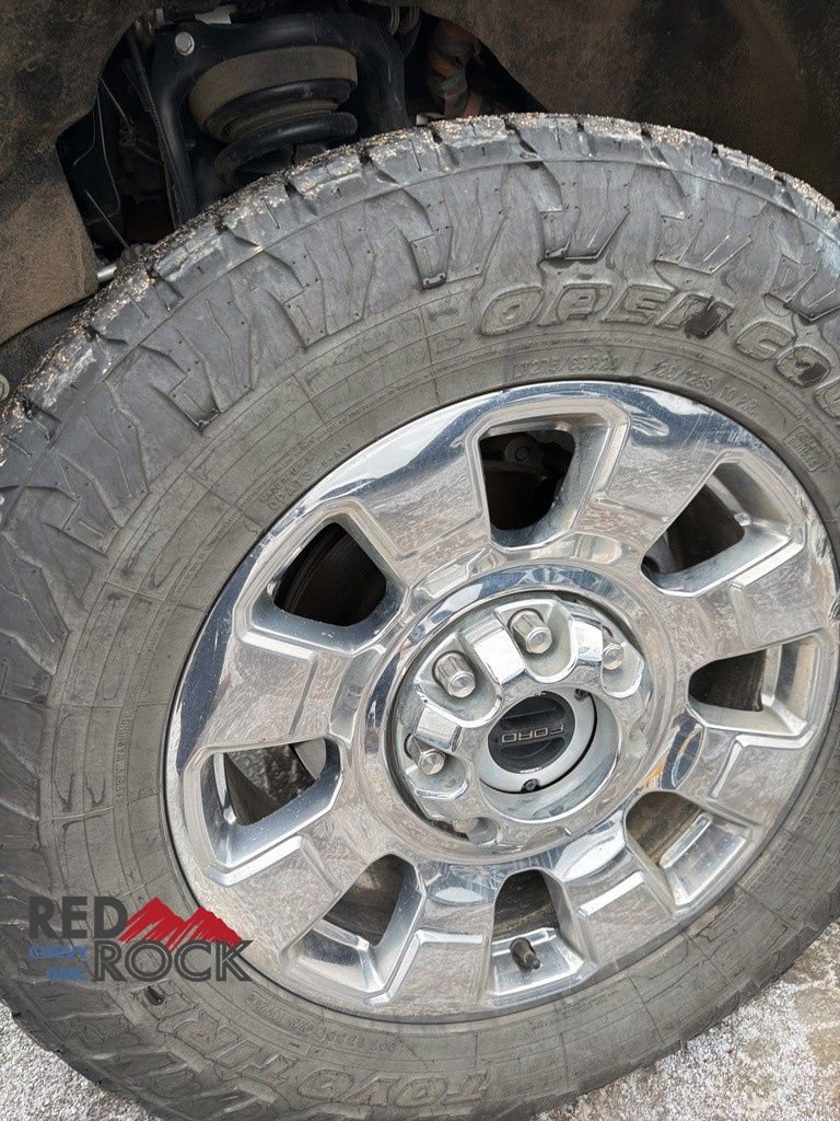 Used 2025 Ford F350 Lariat w/ Chrome Package image 14