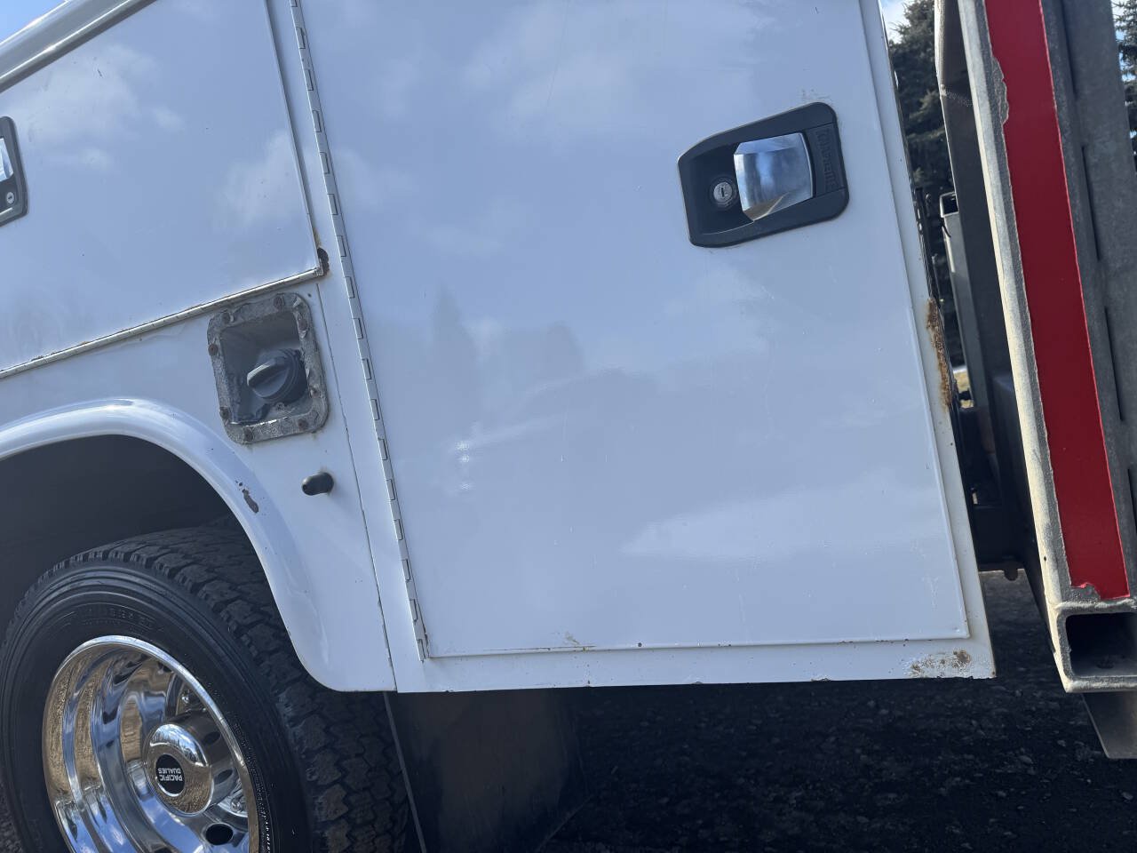 Used 2018 Ford F550 4x4 Regular Cab Super Duty image 26