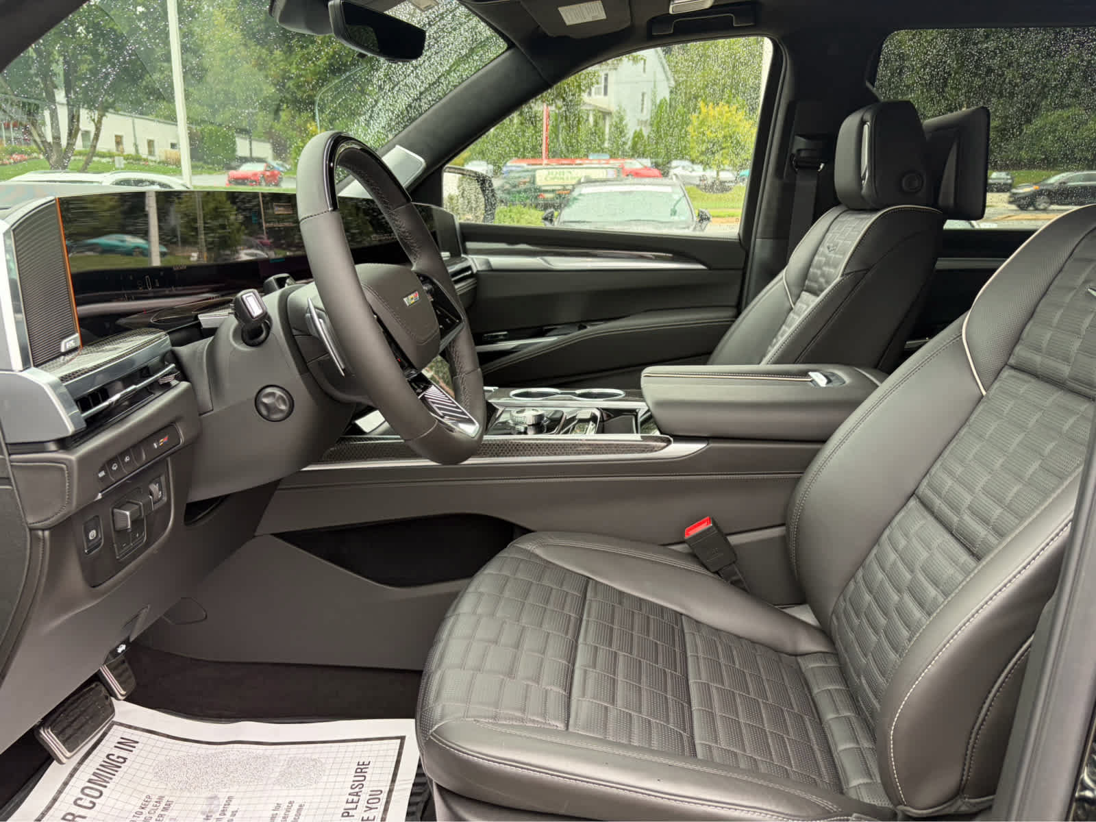 Certified 2026 Cadillac Escalade V w/ LPO, ONYX Package AWD/4WD image 15