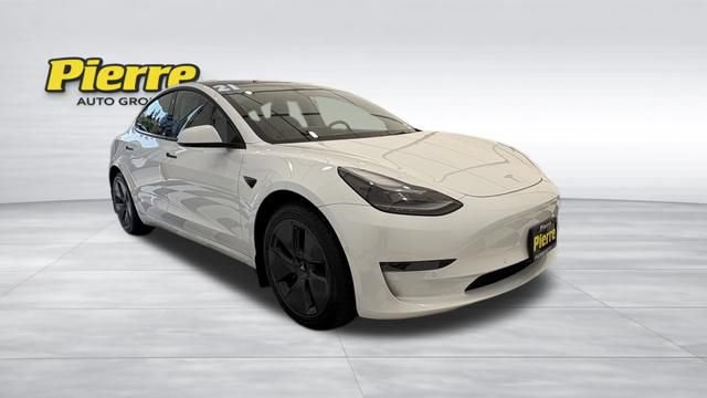 Used 2021 Tesla Model 3 Standard Range Plus RWD image 7